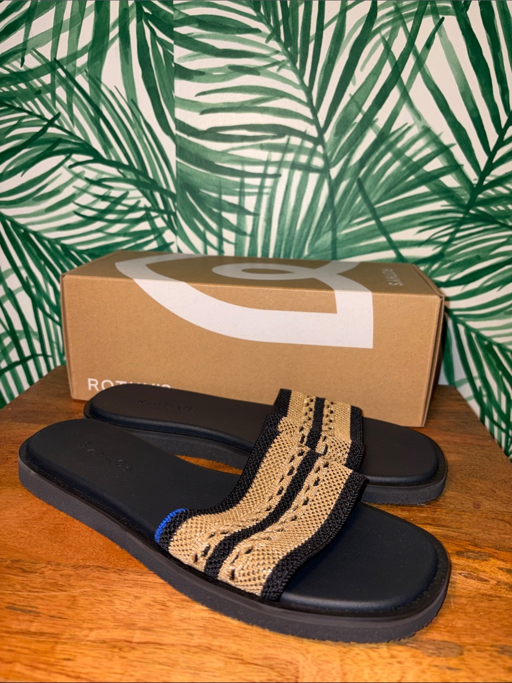 Rothy’s The Slide Sandal Gilded Crochet Women’s 8.5 - Picture 2 of 6